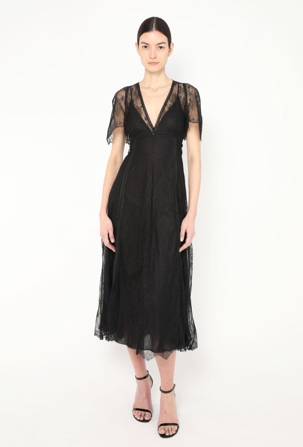 Valentino Resort 2015 Scalloped Chantilly Dress - 1