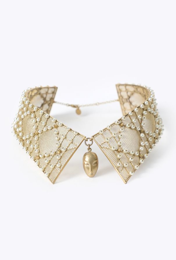 Dior F/W 2022 Pearl Tiara & Cannage Collar - 4