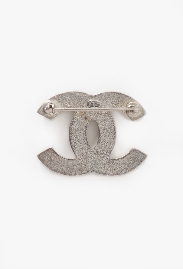 Chanel 2011 Embossed Chainlink 'CC' Brooch - 3