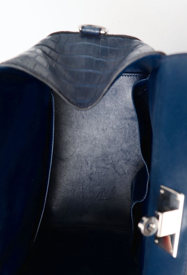 Hermès Matte Bleu Saphir Niloticus Crocodile Toolbox 20 Bag - 13
