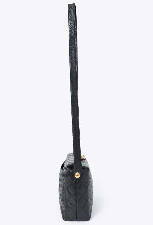 Chanel Vintage Quilted Messenger Bag - 3