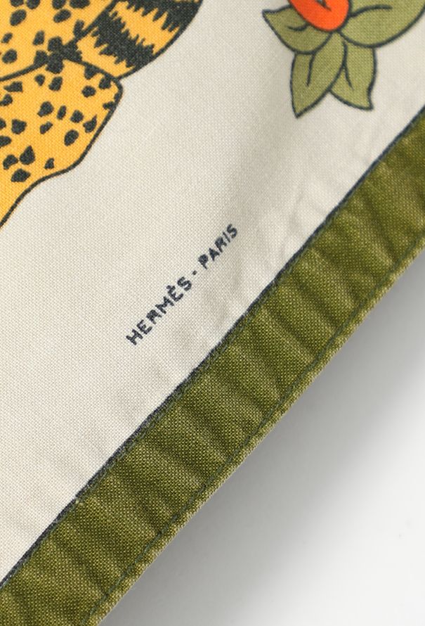 Hermès Vintage 'Les Leopards' 16-piece Placemat Set - 5 Hermès Vintage 'Les Leopards' 16-piece Placemat Set - 5