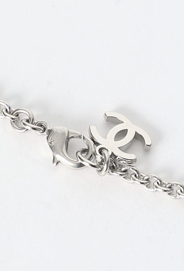 Chanel 2025 Fan Pendant Necklace - 3