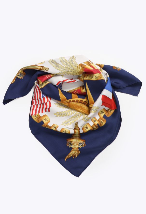 Hermès Rare 1986 'Liberty' Silk Scarf - 2