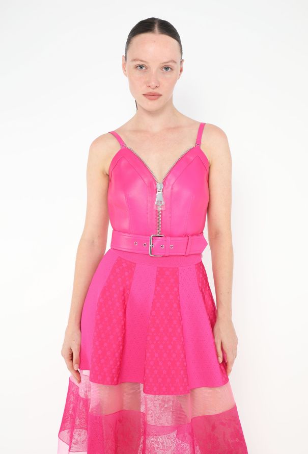 Alexander McQueen S/S 2022 Leather Lace Bustier Ensemble - 3 Alexander McQueen S/S 2022 Leather Lace Bustier Ensemble - 3