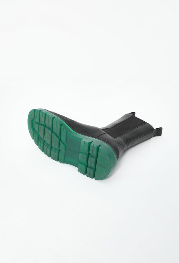 Bottega Veneta Pre-Fall 2020 Tire Chelsea Boots - Black & Green - 7