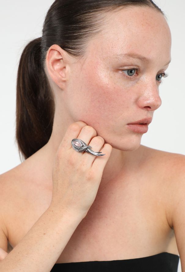 Modern Fine Jewelry Garrard Silver & Pink Quartz Feathers Ring - 2