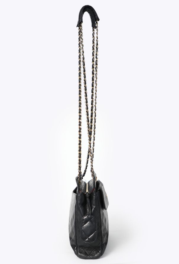 Chanel Vintage '80s Quilted Shoulder Bag - 3