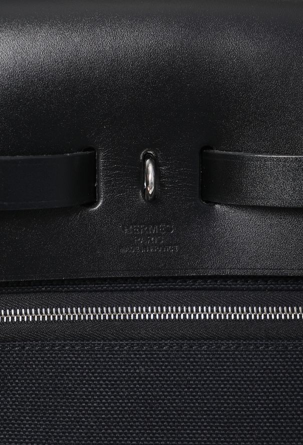 Hermès Toile & Vache Hunter Zip Herbag 39 - 12