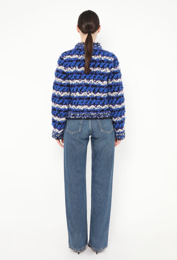 Chanel 2020 Cropped Bouclé 'CC' Jacket - 5