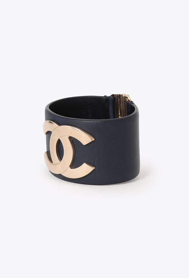 Chanel Resort 2018 'CC' Leather Cuff - 4