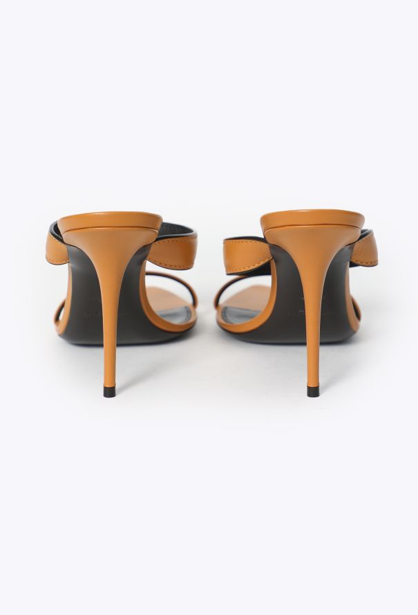 Saint Laurent Gippy 95 Chainlink Mules - 4