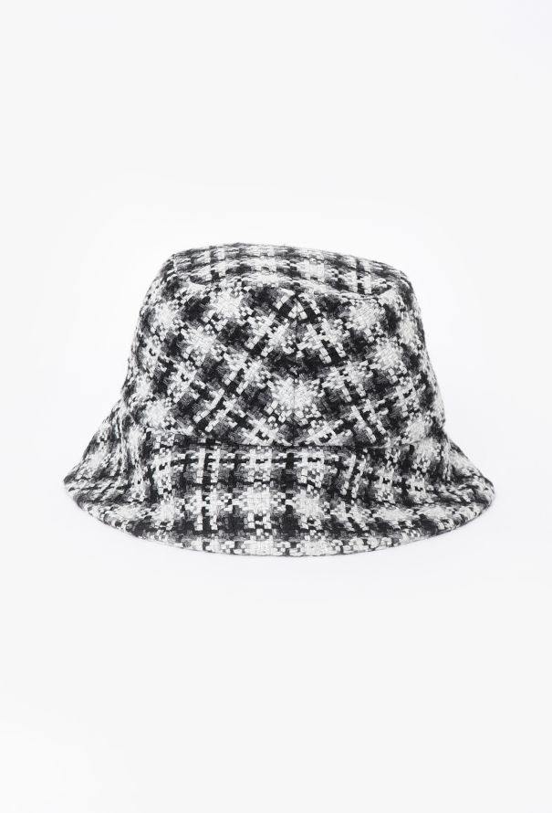 Chanel 2020 'CC' Tweed Bucket Hat - 4