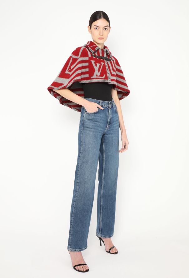 Louis Vuitton Pre-Fall 2010 Geometric Felted Capelet - 2 Louis Vuitton Pre-Fall 2010 Geometric Felted Capelet - 2