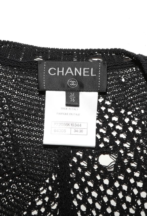 Chanel Crochet Emblem Cape, Resort 2022 - 6