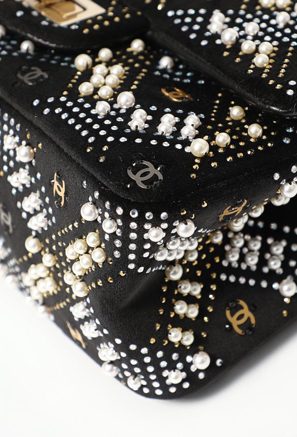 Chanel Pre-Fall 2021 Velvet Embellished Mini 2.55 Bag - 12