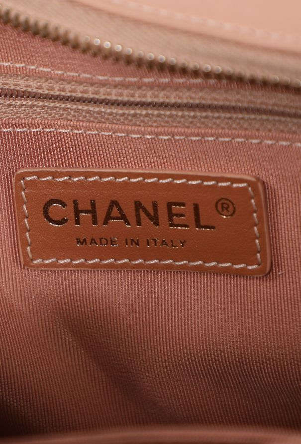 Chanel 2018 Small 'CC' Filigree Vanity Case - 11