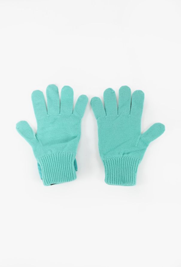 Fendi Resort 2023 Mini Baguette Bag Gloves - 4