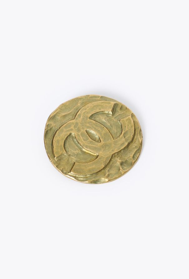 Chanel 1995 Hammered 'CC' Brooch - 2 Chanel 1995 Hammered 'CC' Brooch - 2