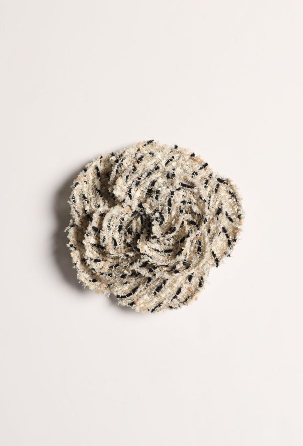 Chanel 2004 Fringe Tweed Camélia Jacket - 8