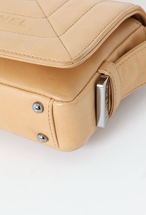 Chanel Early 2000s Shoulder Bag - 8