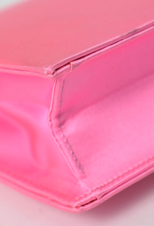 Saint Laurent '90s Satin Envelope Clutch - 9