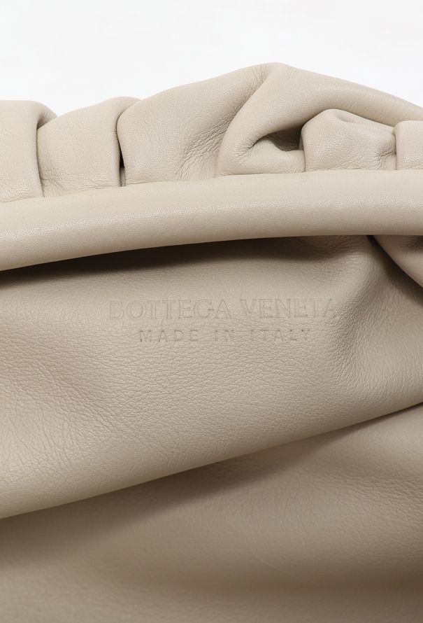 Bottega Veneta The Pouch Clutch Bag Off-white - 11