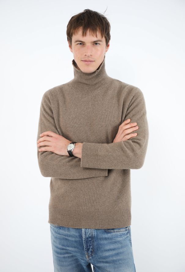 The Row Hepny Cashmere Turtleneck Sweater - 3