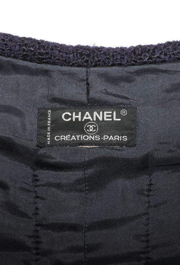 Chanel Lion-Embossed Tweed Jacket, 1970s - 7