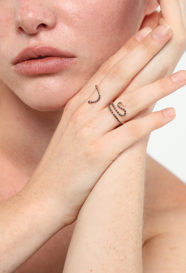 Modern Fine Jewelry Ileana Makri 18K Rose Gold Lucky Snake Double-Finger Ring - 2