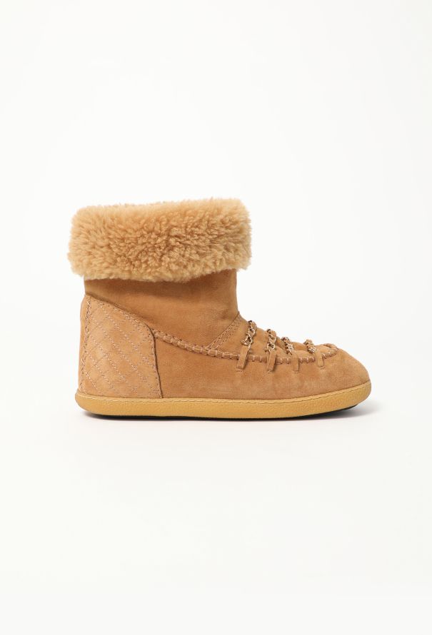 Chanel 2022 Shearling Chainlink 'CC' Boots - 1