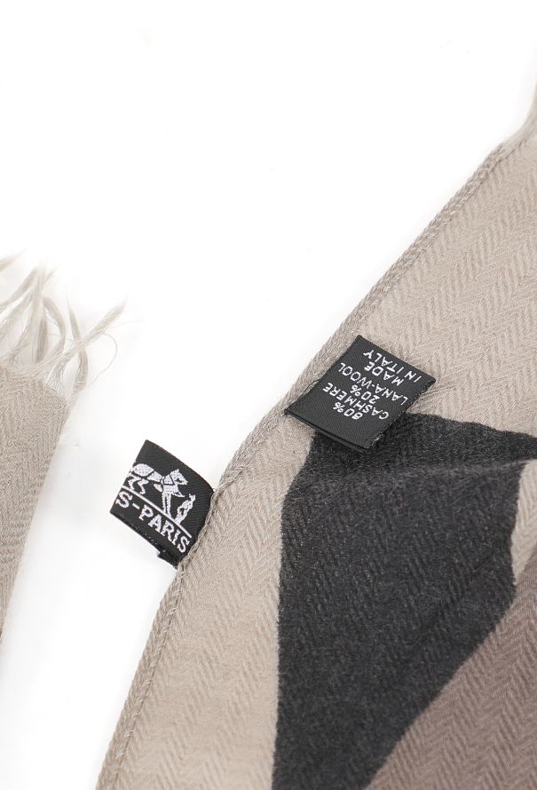 Hermès 2007 'En Duo' 140cm Cashmere Shawl - 4