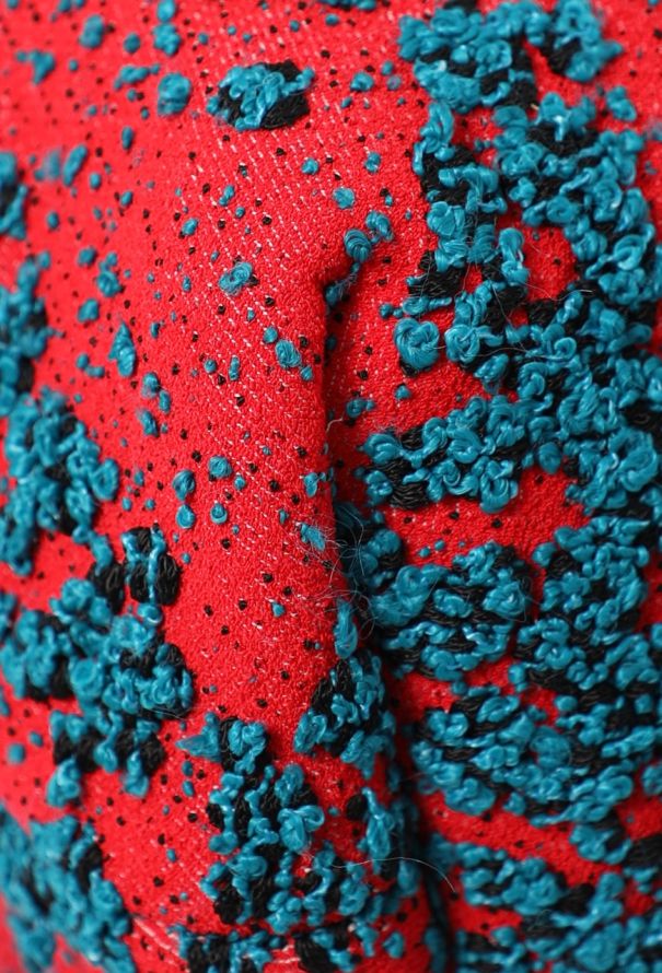 Bottega Veneta S/S 2021 The Point Triangle Bag - 8