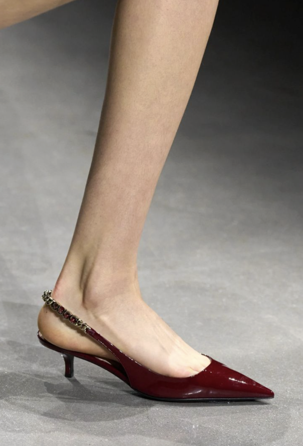 Gucci S/S 2024 Signoria Chainlink Slingbacks - 2