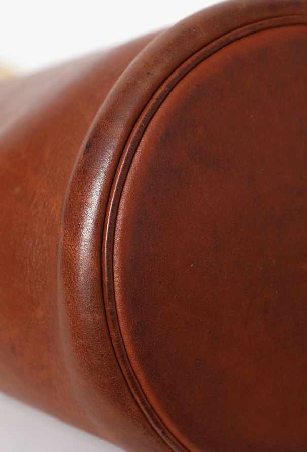 Hermès RARE Barenia Mangeoire PM Bucket Bag - 10