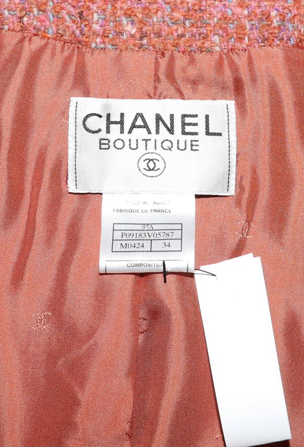 Chanel 1997 Gilded 'CC' Bouclé Jacket - 6