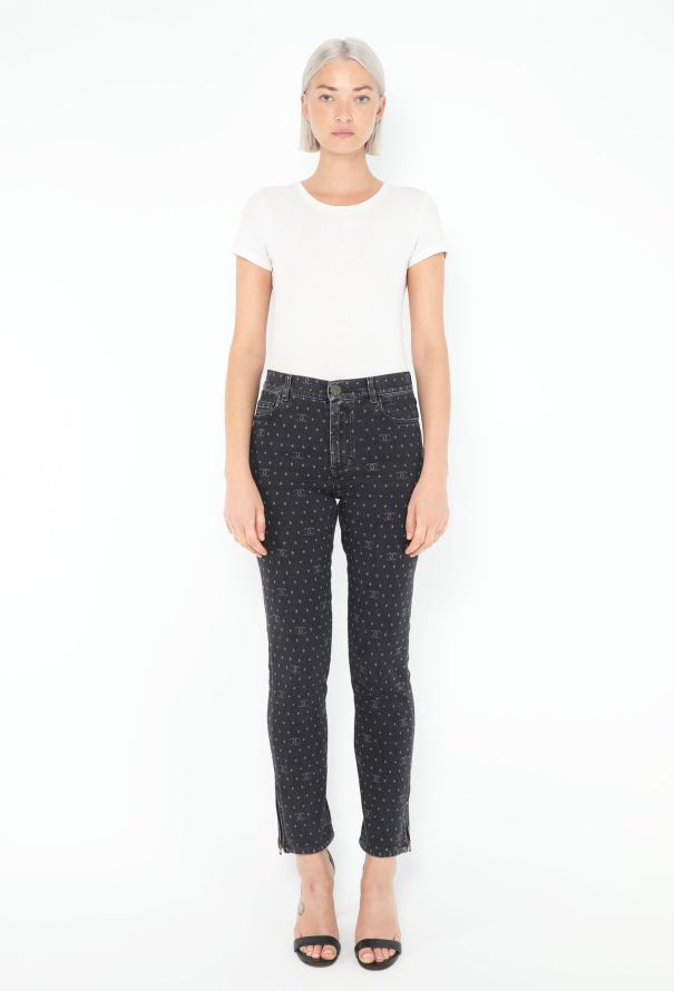 Chanel 2023 Tapered 'CC' Zip Jeans - 1