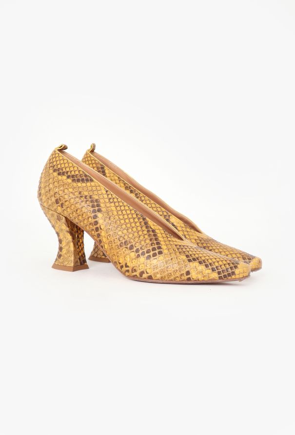 Bottega Veneta 2019 Almond Python Pumps - 3