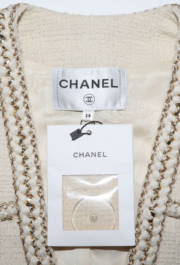 Chanel Pre-Fall 2017 Paris-Cosmopolite Lamé Tweed Jacket - 8