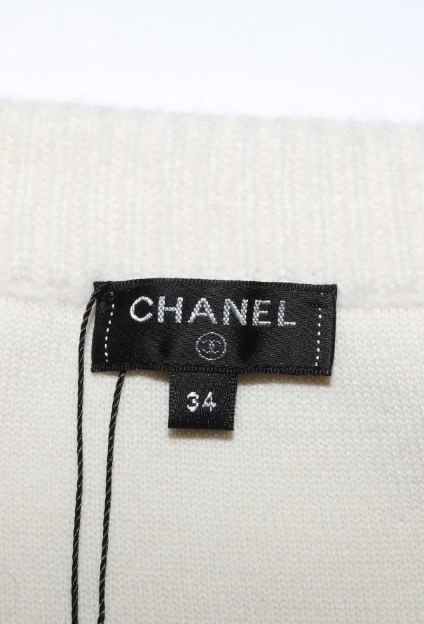 Chanel 2021 'Coco Neige' Cashmere Cardigan - 6