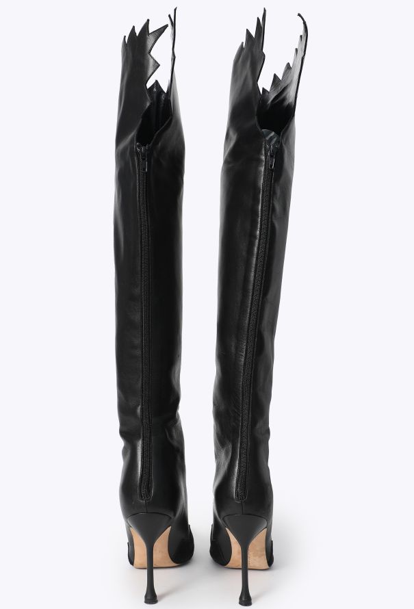 Manolo Blahnik '90s Knee-High Leather Boots - 4