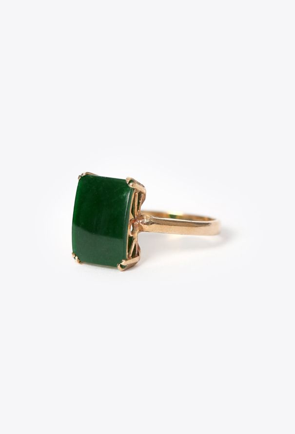 Vintage Fine Jewelry 1960s 18K Yellow Gold & Jade Ring - 3