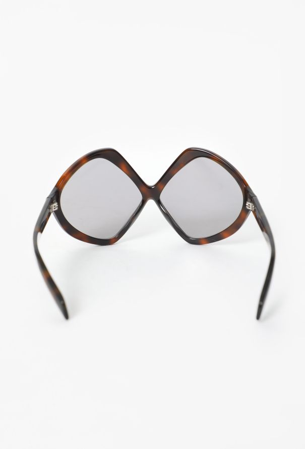 Prada S/S 2025 Oversized Sunglasses - 5