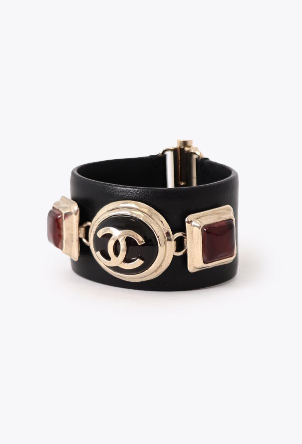 Chanel Resort 2020 Gripoix Leather Cuff - 3 Chanel Resort 2020 Gripoix Leather Cuff - 3