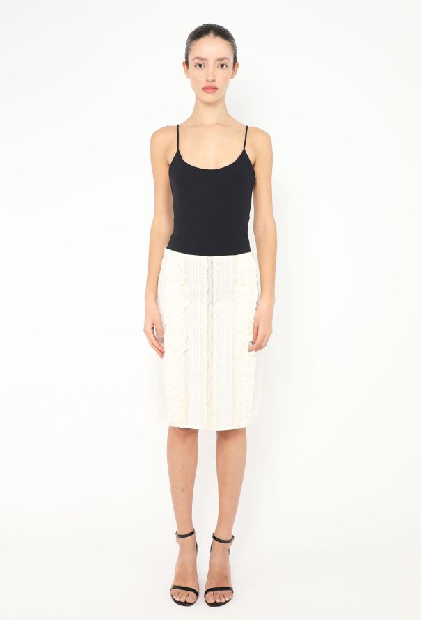 スカート MIU MIU Lace Skirt Miu Miu Embroidered Lace Midi Skirt black | modaoperandi
