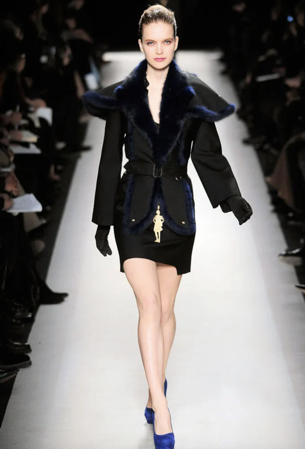 Saint Laurent F/W 2010 Keyhole Shift Dress - 2