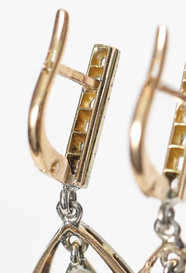 Vintage Fine Jewelry 1930s Art Déco 18K Gold & Diamond Dormeuses - 7