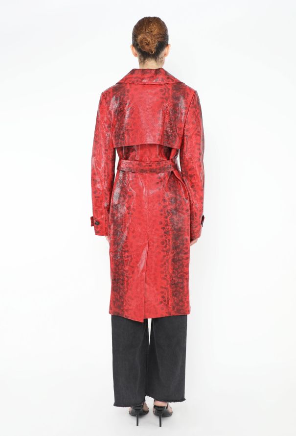 Bottega Veneta Pre-Fall 2023 Snake Print Trench - 6