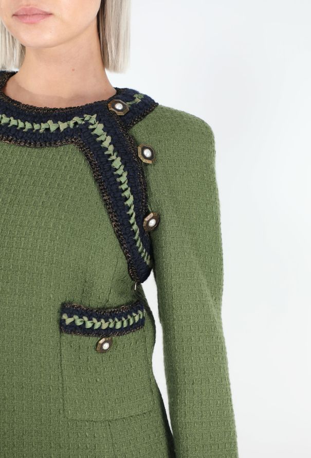 Chanel Pre-Fall 2010 Paris-Shanghai Tweed Ensemble - 7