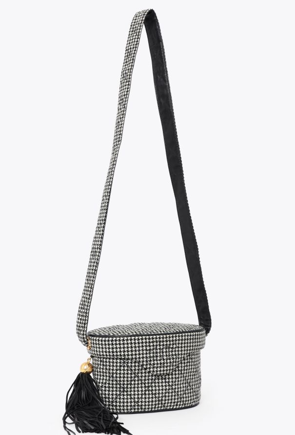 Chanel Vintage Houndstooth Vanity Case - 2 Chanel Vintage Houndstooth Vanity Case - 2